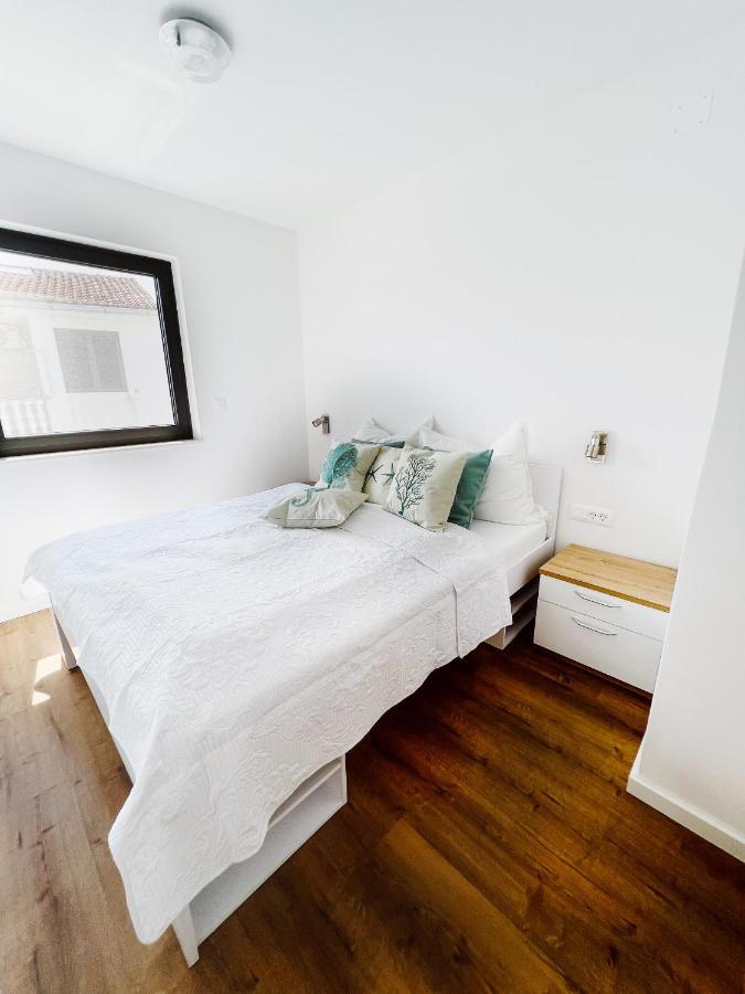 Villa Mirno More Apartments マリンスカ エクステリア 写真