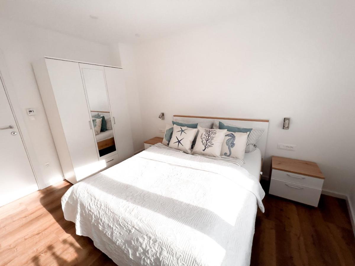 Villa Mirno More Apartments マリンスカ エクステリア 写真