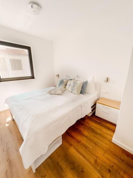 Villa Mirno More Apartments マリンスカ エクステリア 写真